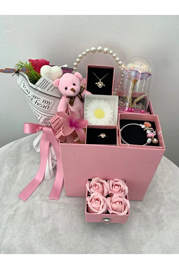 Sevgiliye Özel Pembe Hediye Seti